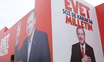 نجاح الاستفتاء الدستوري بتركيا وأثره على المنطقة