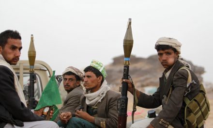 صراع صالح مع الحوثي في اليمن .. تمثيلية جديدة أم انشقاق فعلي