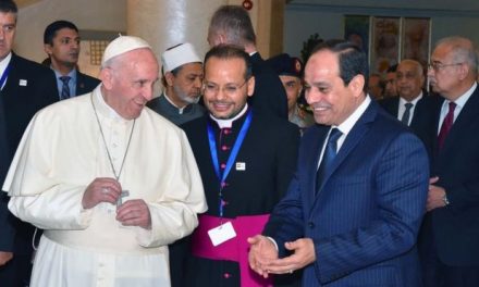 الدلالات السياسية لزيارة بابا الفاتيكان للقاهرة