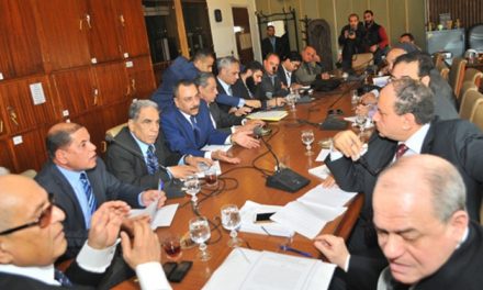 اللجنة التشريعية بالبرلمان المصري تقر تيران وصنافير