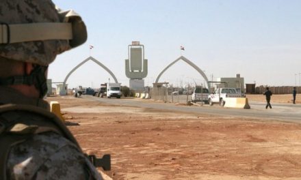 انتشار قوات الدفاع العراقية في منفذ الوليد بين العراق وسوريا