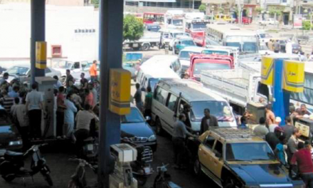 إضراب السائقين في مواقف مصر بسبب التعريفة الجديدة