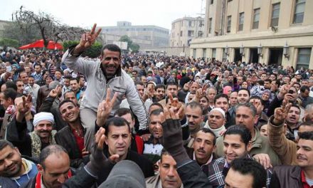 صابر أبو الفتوح: عمال غزل المحلة يرسمون تاريخًا جديدًا للقوى العمالية في ظل الحكم القمعي بمصر
