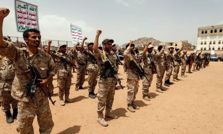 حشود متنافسة بصنعاء لأنصار صالح و الحوثيين