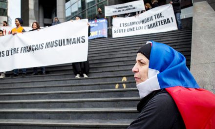 ماذا تريد القوى العلمانية من المرأة المسلمة