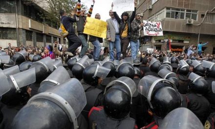 في مصر: تمديد حالة الطوارئ.. وتمدد الإرهاب