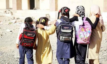 تحقيق حول الإنتهاكات في اليمن و الحوثي يغير مناهج التعليم