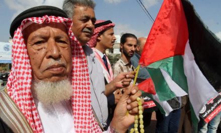 الفلسطينيون يحيون مئوية وعد بلفور ويطالبون بالأعتذار و الإنصاف