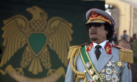 لماذا ثار الشعب الليبي على القذافي؟