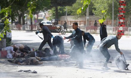 عشرات الضحايا بينهم صحافيون في هجوم انتحاري مزدوج بكابول عاصمة أفغانستان
