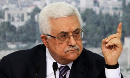 بعد تعافيه.. هل تعثر سباق خلافة عباس لرئاسة السلطة الفلسطينية ؟