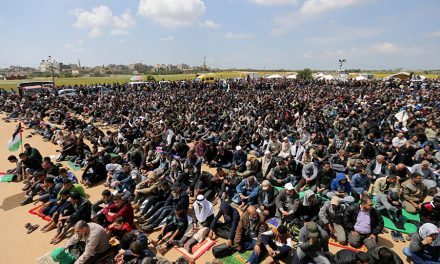 مسيرات العودة| جمعة دامية في غزة والفلسطينيون ينددون بجرائم الاحتلال