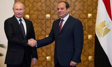 د. زكريا مطر : السيسي لن يجلب مصالح اقتصادية لمصر من روسيا وهاجسه ينحصر في المخاوف الأمنية