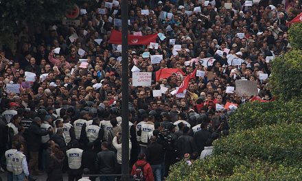 عايدة بن عمر: الرأسمالية المتوحشة طبقت على الشعب التونسي. ولم يكن هناك أي تغيير تونسي