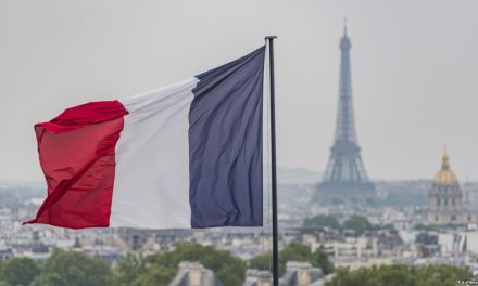 فرنسا .. الإرهاب و نظرية المؤامرة على احتجاجات السترة الصفراء