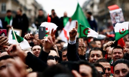 عبد الله الرافعي: أبناء الانقلاب ليس لهم خيار سوى قتل الشعب الجزائري.