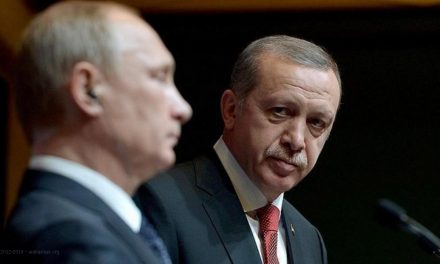 حمزة تيكين يستبعد قيام روسيا بعملية عسكرية في إدلب ويوضح امتناع روسيا عن إغضاب تركيا