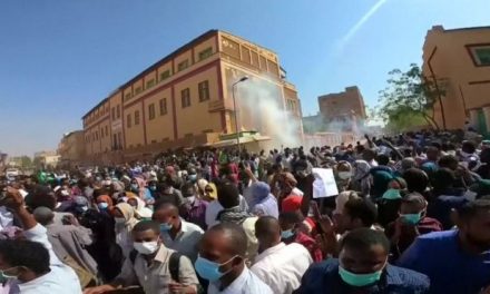تصاعد احتجاجات السودان .. والنظام يقابلها بالتخوين