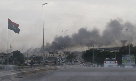 “الوفاق” تسيطر على مطار طرابلس وتطارد “فلول حفتر”