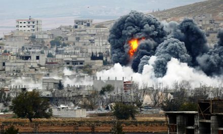 إدلب وحماه تحت القصف ومعركة عسكرية مرتقبة