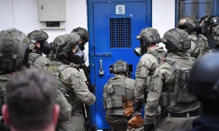 غليان في السجون الصهيونية بعد استشهاد أسير فلسطيني