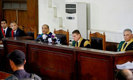 الجنايات تقضي بالمؤبد في حق 9 معارضين مصريين