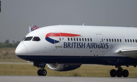بريطانيا تعلق رحلاتها الجوية إلى مصر
