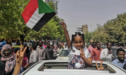 السودانيون يعبرون نحو الدولة المدنية