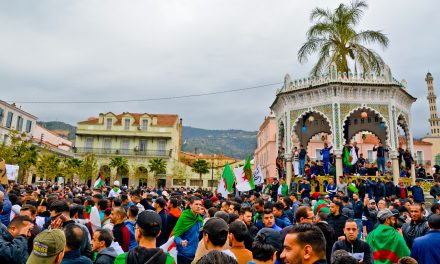 بعد الجمعة الرابعة والعشرين هل تتجه الجزائر نحو عصيان مدني شامل؟!