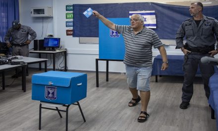 صلاح العواودة يعلق بين الانتخابات الإسرائيلية وصفقة القرن