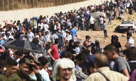 يوسف كاتب أوغلو يوضَح سبب فتح تركيا الحدود أمام اللاجئين باتجاه أوروبا