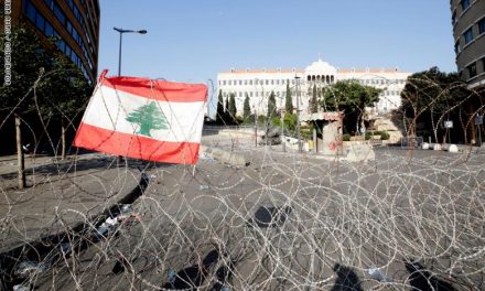 اجراءات حكومية جديدة لتهدئة الأوضاع في لبنان