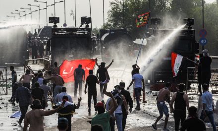 هدوء حذر بعد اشتباكات بين متظاهرين وقوات الأمن