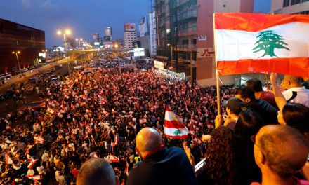محمد الصابنجي : إيقاف المظاهرات أكبر خطأ يمكن أن يرتكبه الحراك اللبناني الآن .