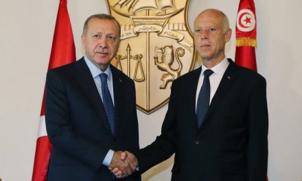 ما أهمية زيارة أردوغان المفاجئة إلى تونس ؟