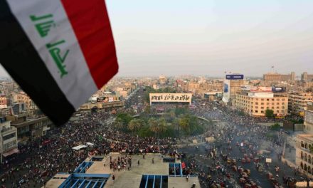 العراق ينزف.. هل غدر الصدر بمتظاهري العراق ولصالح من؟!