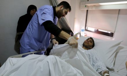 هل توقفت الخدمات الطبية المجانية للاجئين السوريين في تركيا؟
