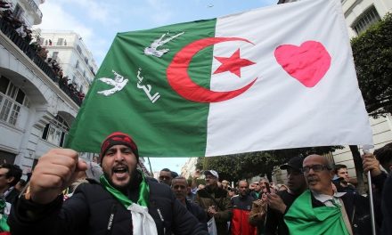 بعد عام على الحراك.. إلى أين تتجه الجزائر؟
