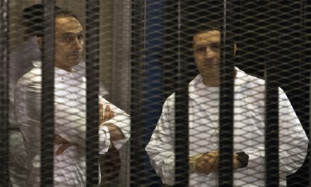 براءة نجلي مبارك في قضية التلاعب بالبورصة