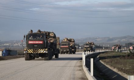 تركيا تحشد عسكريا في إدلب.. هل هناك مواجهة قريبة مع نظام الأسد؟