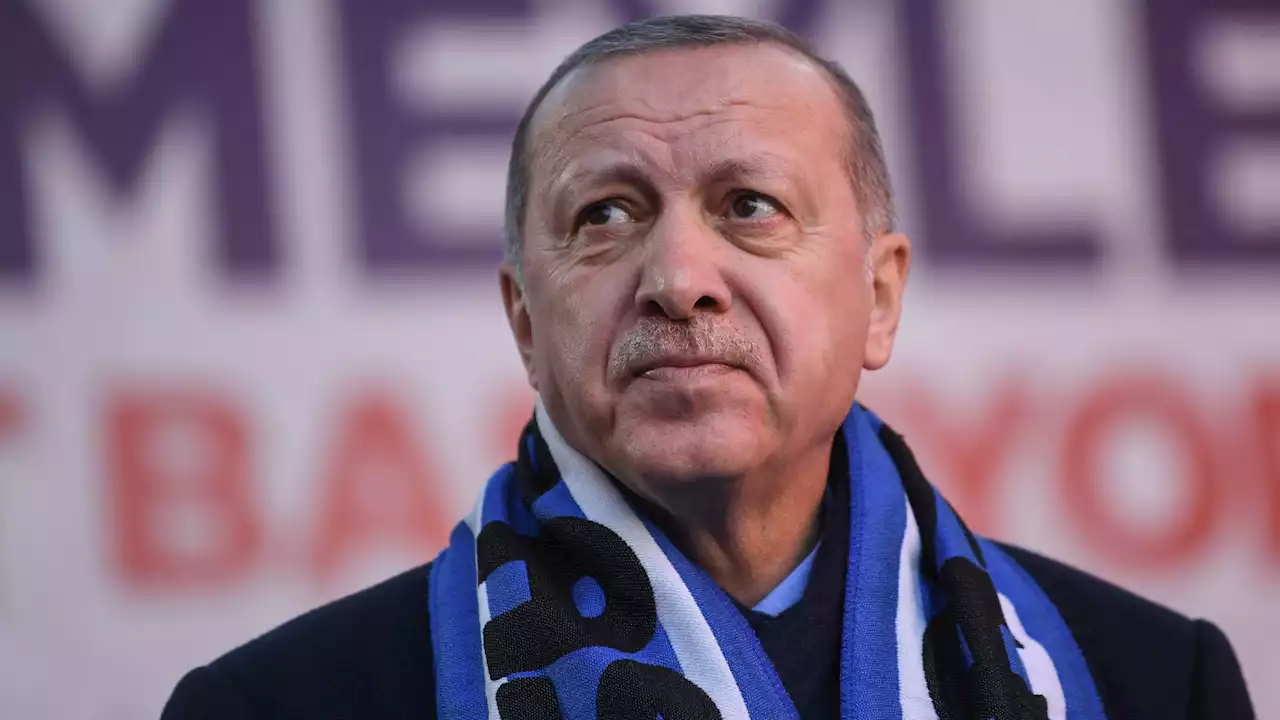 أردوغان يهاجم الزنا والشذوذ ويتصدى لنقابة المحامين