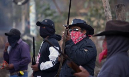عصابة كارتال المكسيكية توزع الطعام على الفقراء بسبب كورونا