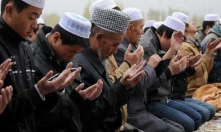 ناشط أويغوري: المسلمون يحتاجون لاستخراج تصريح قبل دخول المسجد في تركستان الشرقية