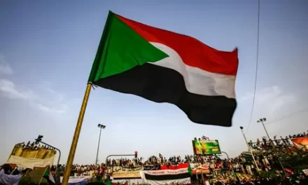 السودان إلى أين في ظل التظاهرات الدائمة ؟ .. حماس تطبع مع نظام الأسد
