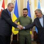أردوغان يلتقي زيلنسكي في مدينة لفيف الأوكرانية