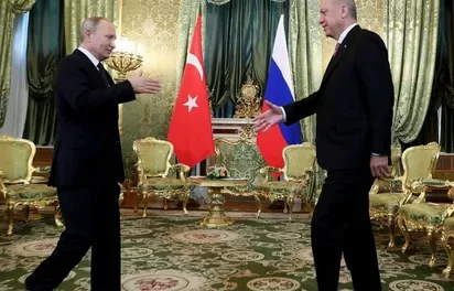 أردوغان وبوتين.. هذه سر العلاقة بينهما!! وتركيا قريباً في مجموعة “بريكس”!!